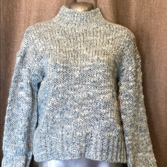 Super Cute swaeater - Picture 8 of 8